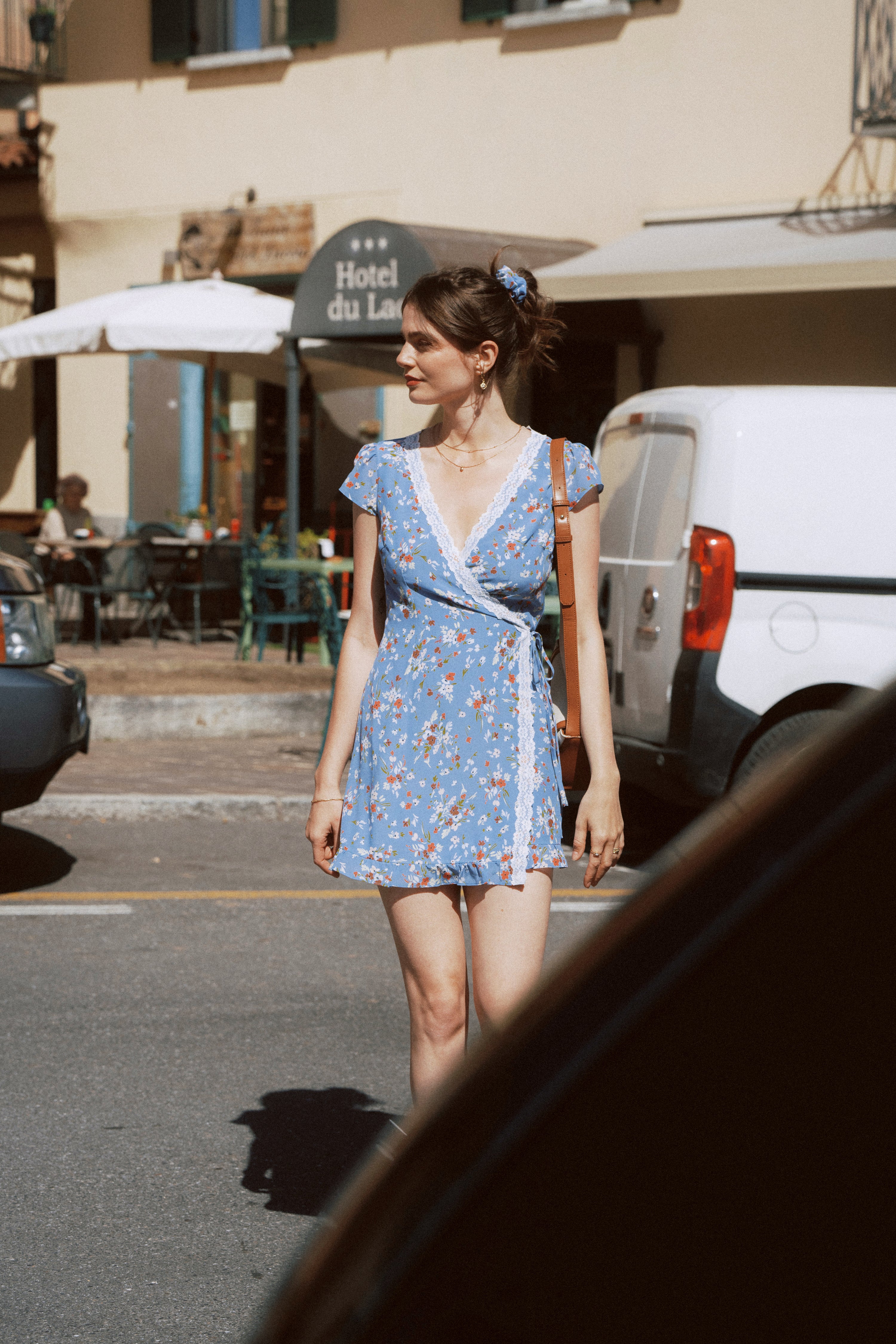 floral wrap mini dress Dorothea Silk SCH004010_B_4XL and tying straps that Zimmermann - Daylight cutout Style:3 Drawers with shelf